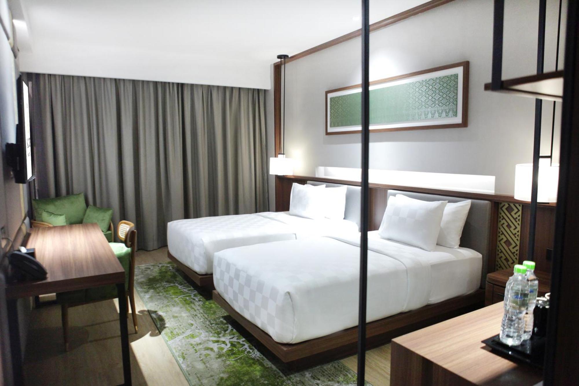 The Balcone Suites & Resort Bukittinggi Exterior photo